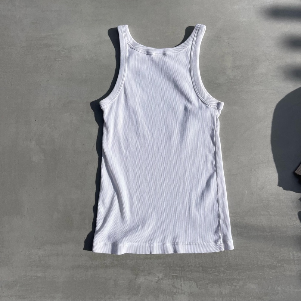 Levi’s Essential Racer Tank Top - Picture 2 of 3